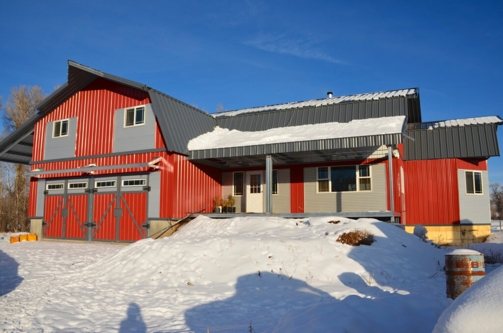 Garage apartment style barndominium